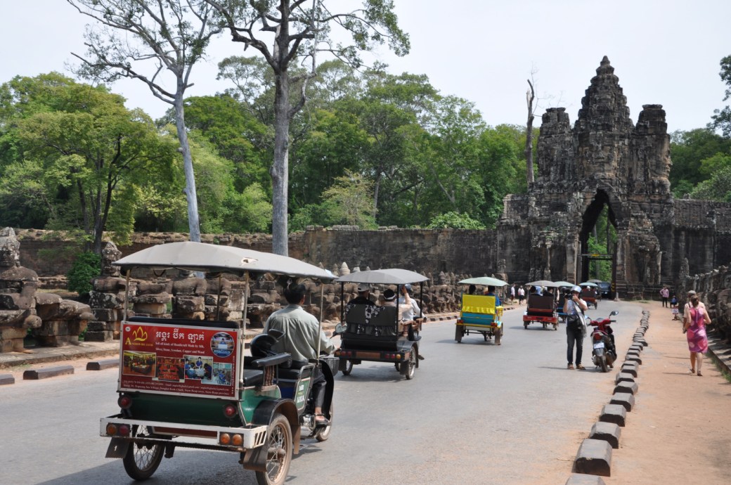 tuk tuk angkor